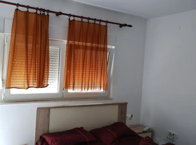 Διαμέρισμα Emy 1 *